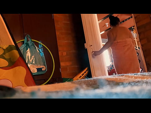 ❤️ Mein Onkel folgt mir in die Dusche, er fickt mich, während ich dusche. ️❌ Sex video bei uns ❌️