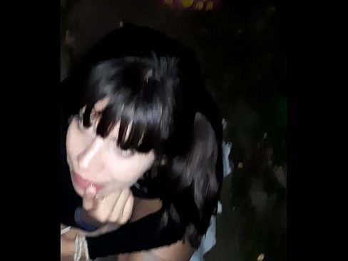 ❤️ Auf der Straße geschwollenen Penis im Austausch für Süßigkeiten ️❌ Sex video bei uns ❌️