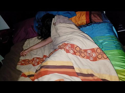 ❤️ Stiefsohn beschimpft seine junge Stiefmutter, während sie schläft. ️❌ Sex video bei uns ❌️